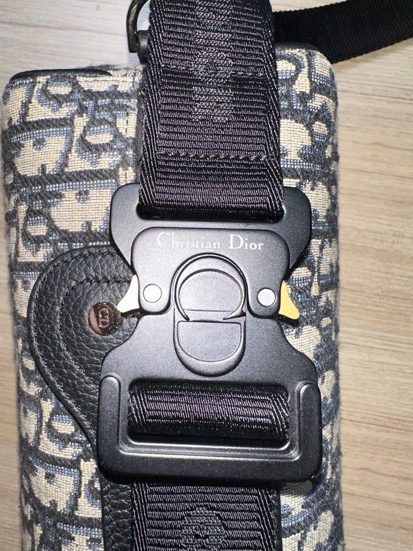 Dior alyx saddle hotsell