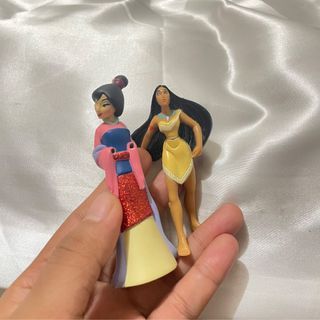Disney princess mulan and pocahontas figures