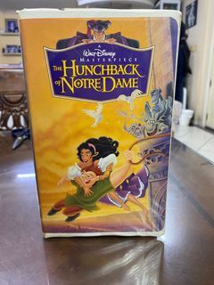 Disney The Hunchback of Notre Dame - Vintage Movie VHS - Walt Disney Masterpiece - Preloved