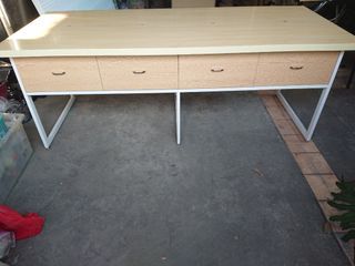 Display Table and Panel