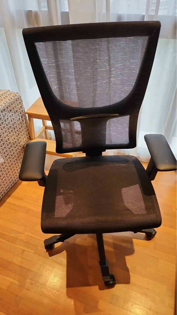 Ergotune Classic (Category: Chairs) located in Singapore. Submitted by ineedmorespace5 (Listing ID 1298188564, Image 3). Description: .