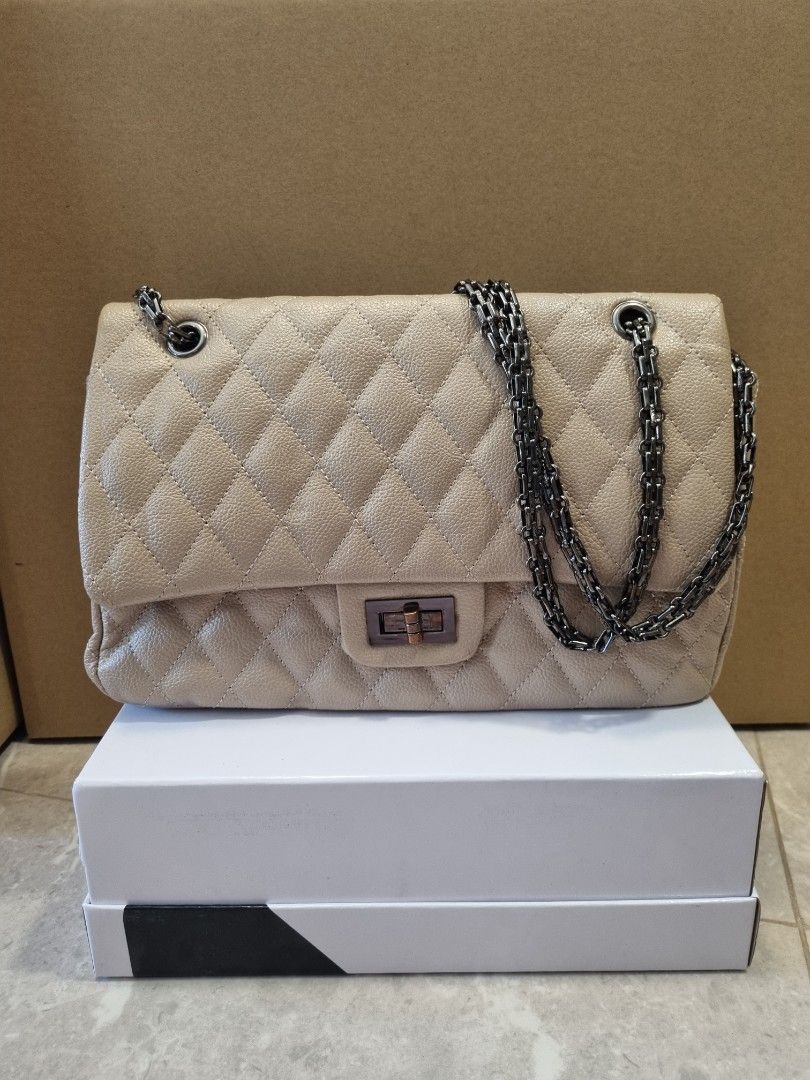 Chanel inspired climactic quilted