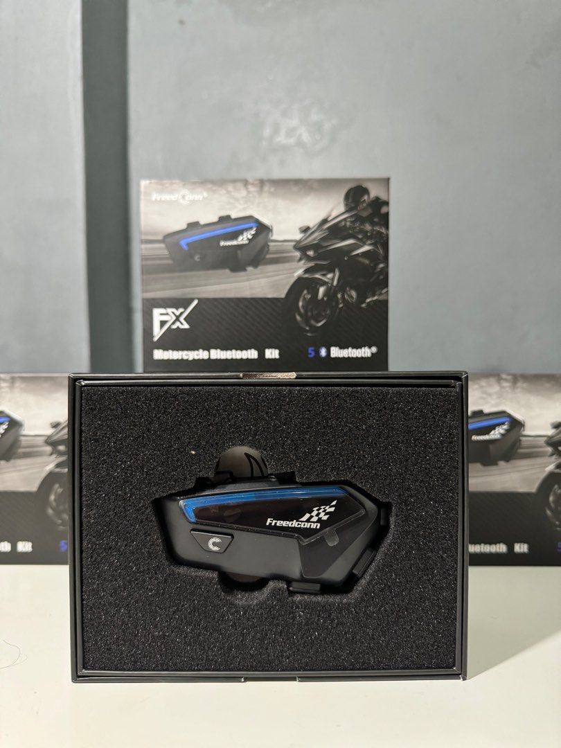 FreedConn FX Motorcycle Helmet Intercom (Category: Headphones & Headsets) located in Taguig. Submitted by delacruzbri (Listing ID 1301779784, Image 1). Description: LIMITED STOCKS - Below SRP - Free delivery around Taguig FreedConn FX Motorcycle Helmet Bluetooth Intercom FreedConn FX is the latest model which allows up to 10 riders connected simultaneously. It is also equipped with Bluetooth 5.0+ EDR which makes the device compatible with most br