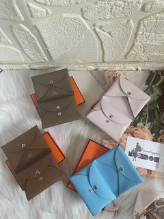 （分類：）位於 。 由 luxeshopper.uk 提交（商品編號 1301777888，圖片 1）。簡介： 。