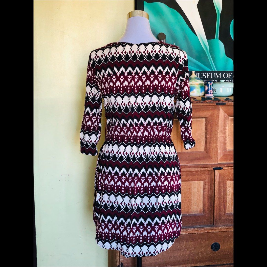 H&M aztec dress (Category: Dresses) located in Taguig. Submitted by bitsandpiecesshop (Listing ID 1301721098, Image 3). Description: 🌸garterized waistline, slit on sleeves, 2 side pockets. 🌸FITS: MEDIUM - SEMI LARGE 🌸CONDITION: BRAND NEW WITHOUT TAG, never been used. ❗️accessories not included if there is any❗️ WELCOME TO BITSANDPIECES SHOP Our items are either BRAND NEW & PERSONAL PRELOVED. For preloved items PLEASE DO NOT EXPECT TOO MUCH sin