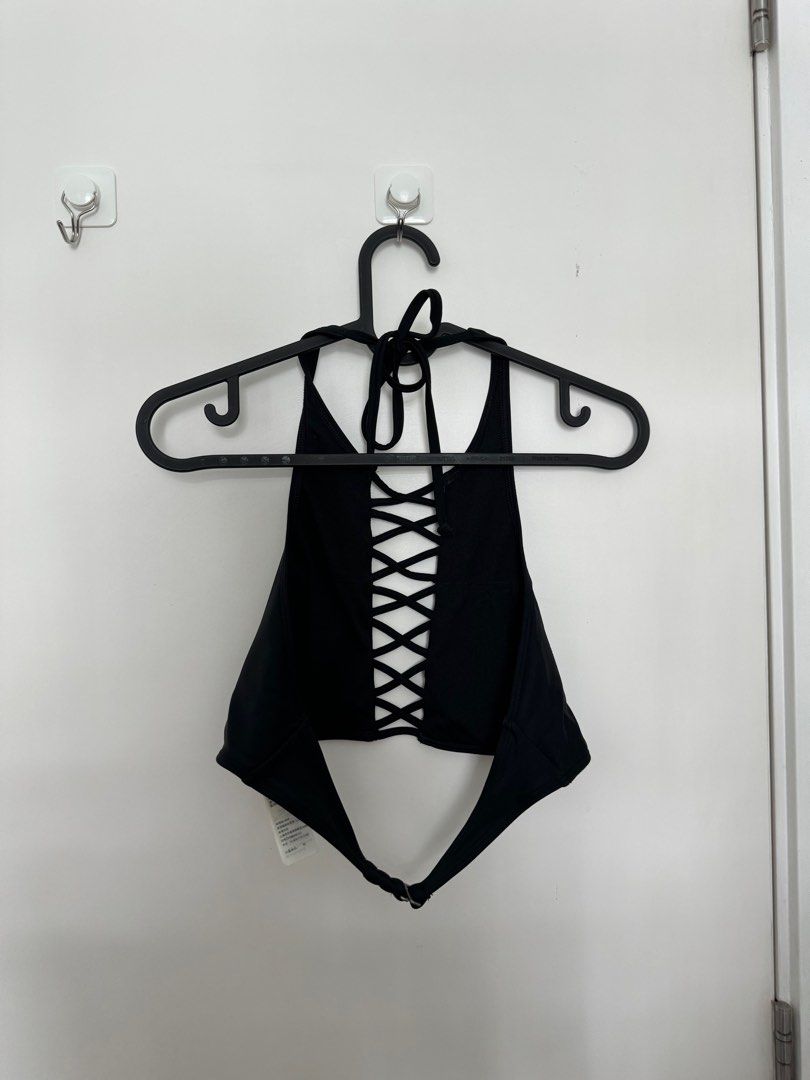 Hollister Black Bikini Top Women s Fashion Swimwear Bikinis Swimsuits on Carousell