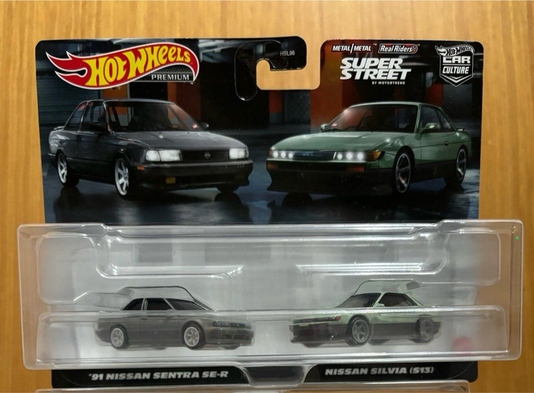 HOT WHEELS TWIN PACK '91 NISSAN SENTRA SE-R/NISSAN SILVIA (S13) , Hobbies &  Toys, Toys & Games on Carousell