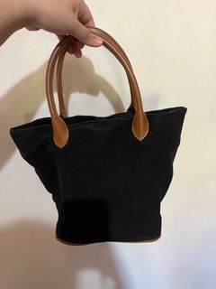 Jacklyn Smith Bucket Hand bag, black