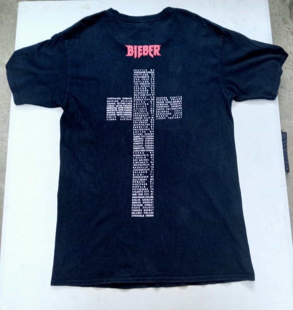 Justin Bieber Purpose Tour shirt (Category: Tshirts & Polo Shirts ) located in Tuguegarao City. Submitted by nibordelac60216 (Listing ID 1301668539, Image 2). Description: Width- 19 Length- 29.5 Excellent condition Color rate: 9.5/10 No issue.