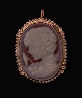 K18 japan gold red cameo with diamonds