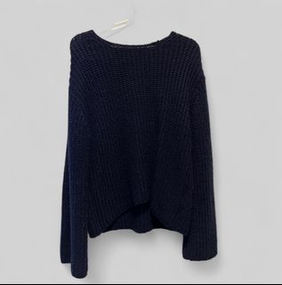 (Category: ) located in . Submitted by thewardrobee (Listing ID 1301766363, Image 1). Description: .