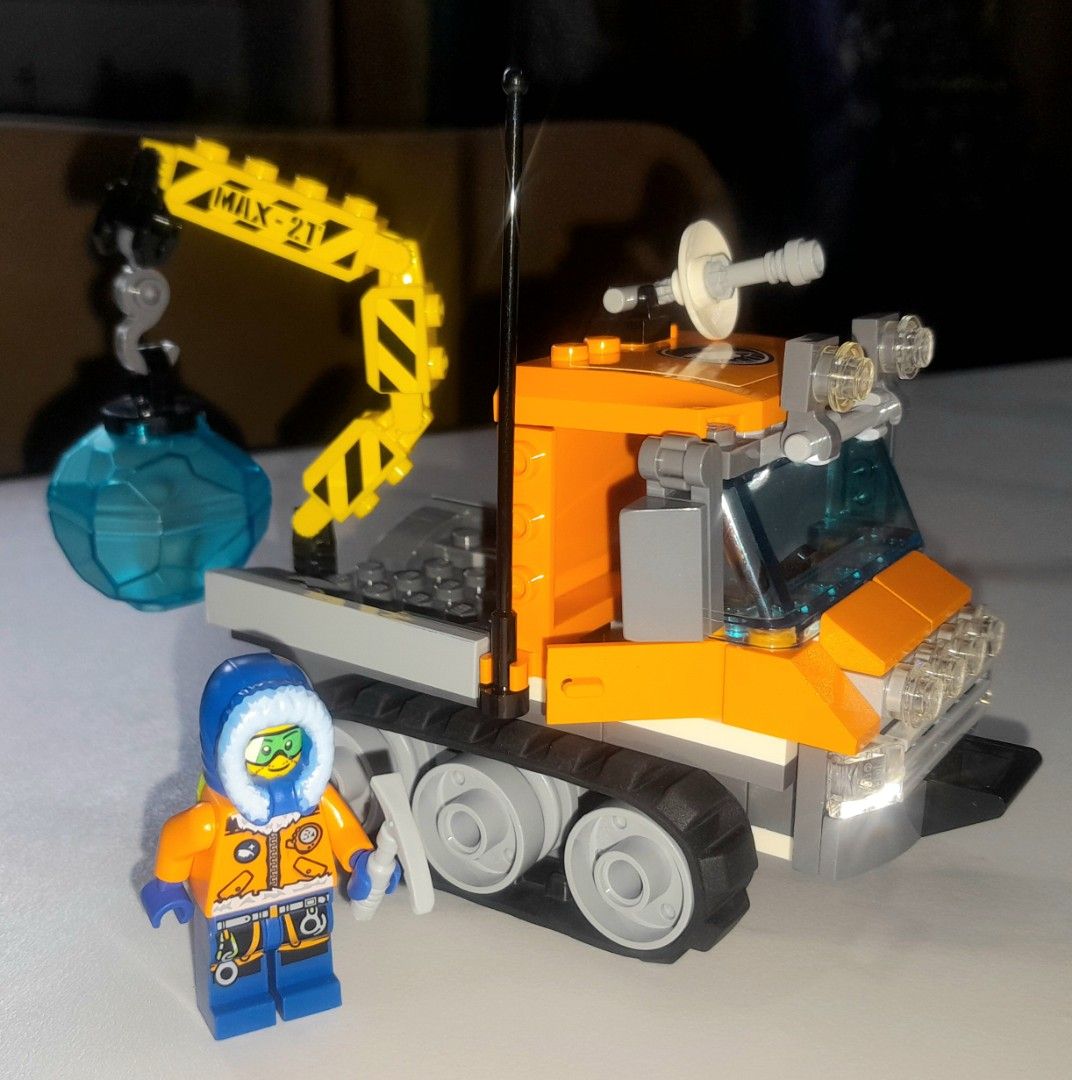 LEGO City Arctic Ice Crawler (60033) and Arctic Helicrane (60034), Hobbies  & Toys, Toys & Games on Carousell