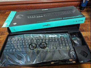 Logitech MK850 Keyboard and Mouse combo
