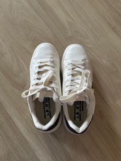 (Category: ) located in . Submitted by kyclothes (Listing ID 1301764583, Image 1). Description: .