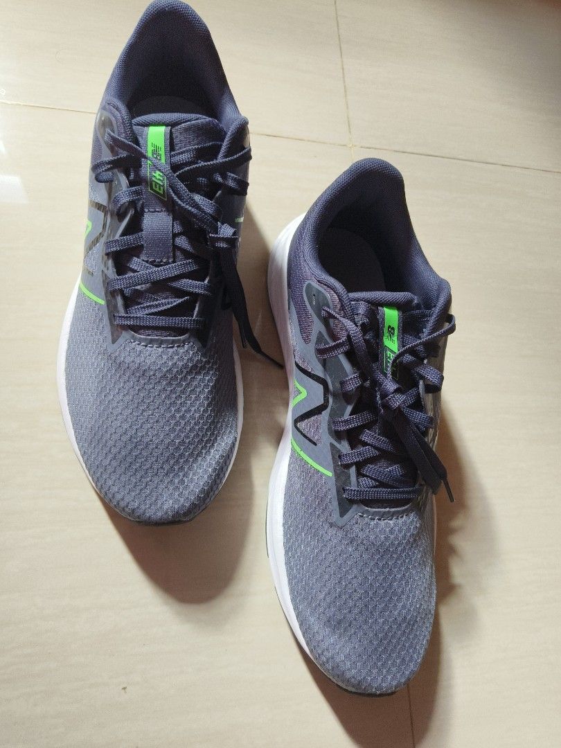 New Balance 413 Performance Shoes (Category: Sneakers) located in Manila. Submitted by rexign_ (Listing ID 1301736434, Image 3). Description: 100% Original - comes with the original box - from original price of Php 3,400. See last picture for accurate size, color, and other details..