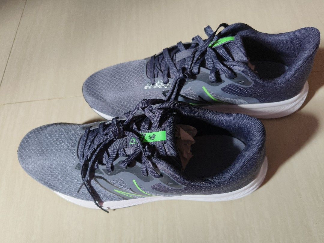 New Balance 413 Performance Shoes (Category: Sneakers) located in Manila. Submitted by rexign_ (Listing ID 1301736434, Image 2). Description: 100% Original - comes with the original box - from original price of Php 3,400. See last picture for accurate size, color, and other details..