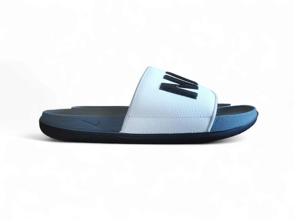 NIKE OFFCOURT SLIDES - US 7 (Category: Slippers & Slides) located in Caloocan City. Submitted by mr.declutterer (Listing ID 1301815809, Image 2). Description: NIKE OFFCOURT SLIDES US 7 Men.
