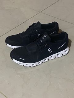 On Cloud Men's Sneakers in Black / White