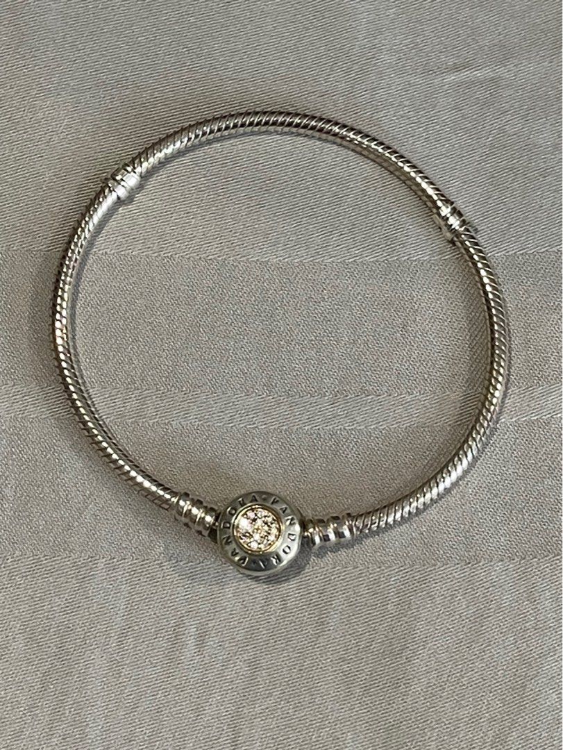 Pandora Moments Clasp Bracelet, Women's Fashion, Jewelry