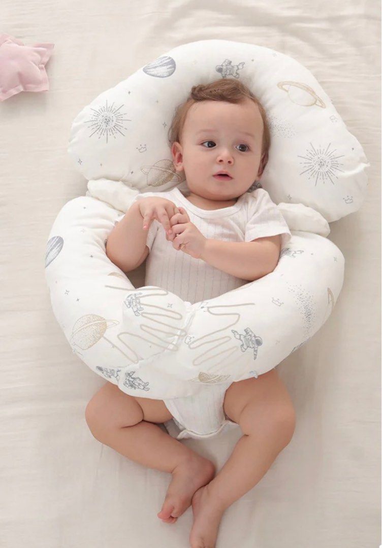 Pillowdy Huggie Baby Pillow (Category: Bed Guards) located in Pasay City. Submitted by archangel21 (Listing ID 1301706190, Image 3). Description: Coco Lala. Pillowdy Huggie Astrolamb.