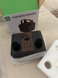 Portable karaoke