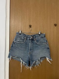 (Category: ) located in . Submitted by loomia (Listing ID 1301754185, Image 1). Description: .