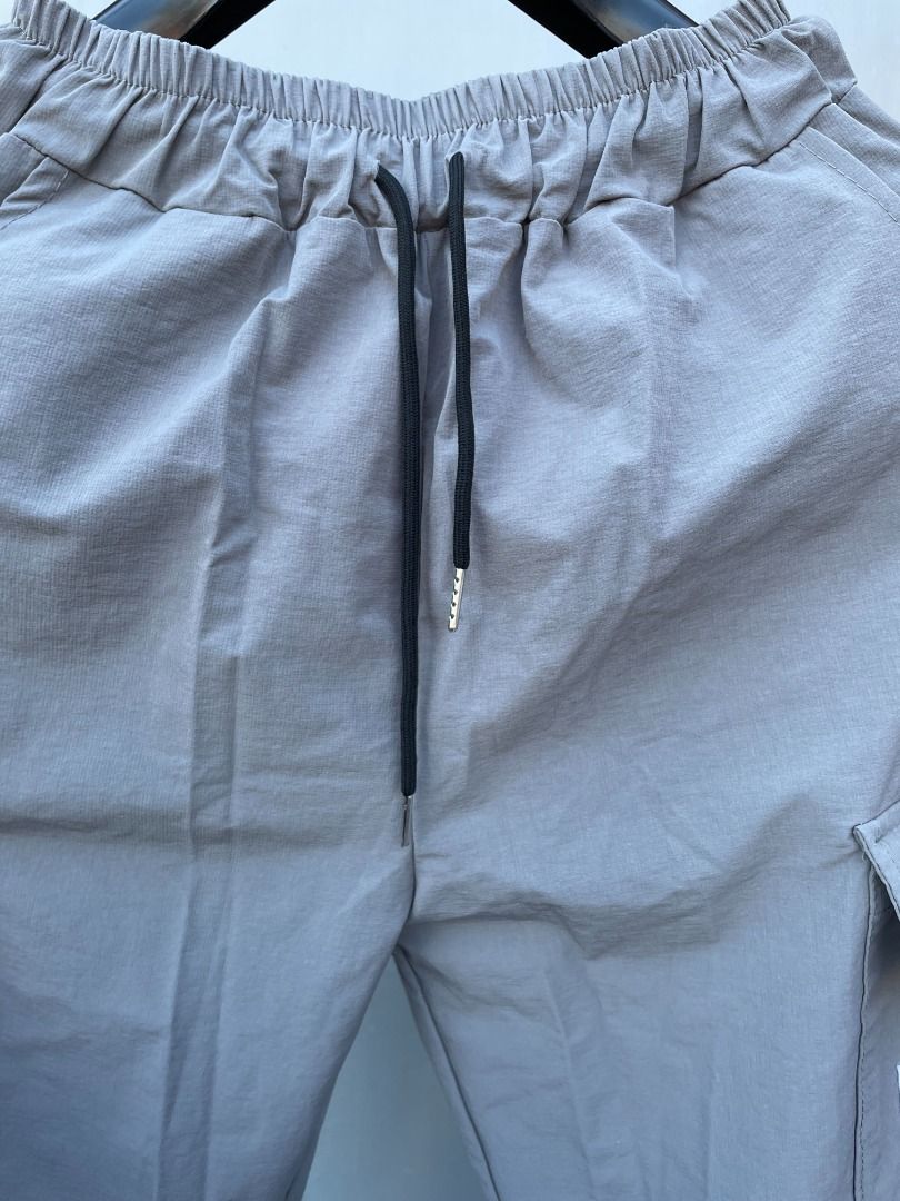 Semi-stretchable Cargo Pants (S-M) (Category: Activewear) located in Las Pinas. Submitted by serialthrifter (Listing ID 1301790527, Image 3). Description: Drawstring cargo pants with semi-stretchable fabric. I was able to wear this on my Mt. Pulag hike. Has 4 functional pockets. Can fit XS to M. RFS: decluttering my activewear. MOP: GCash / BPI / Maya.