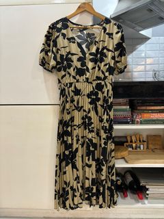 (Category: ) located in . Submitted by barciespreloved (Listing ID 1301841156, Image 1). Description: .