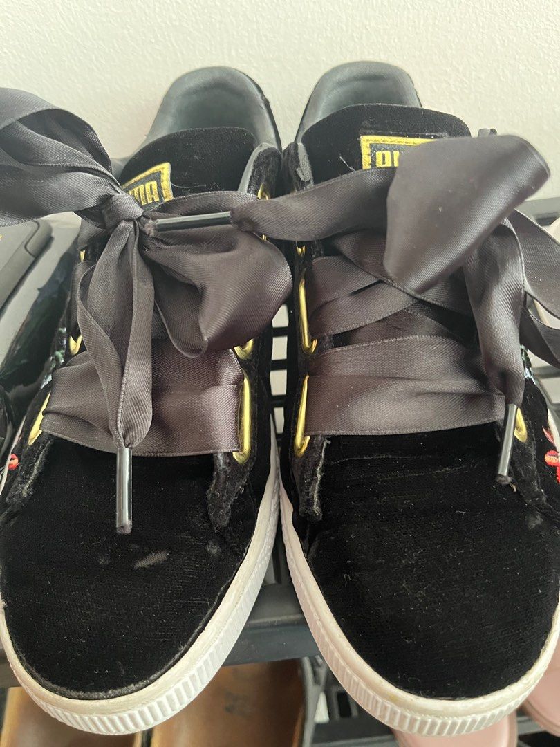 Shoe (Category: Flats) located in Singapore. Submitted by alantht (Listing ID 1301678621, Image 2). Description: What you see is what you get No refund..