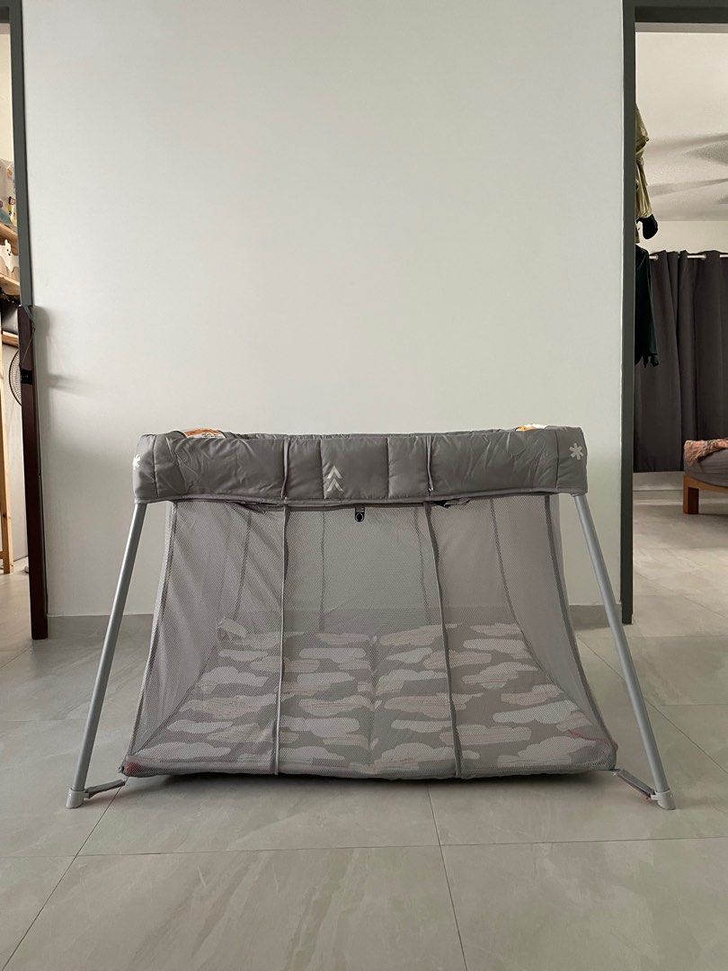 Skip Hop Play to Night Expanding Travel Crib, Babies Kids, Baby