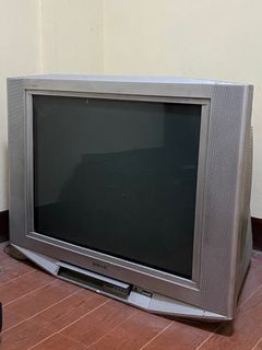 SONY TV with Rack