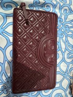 Tory burch quilted wallet