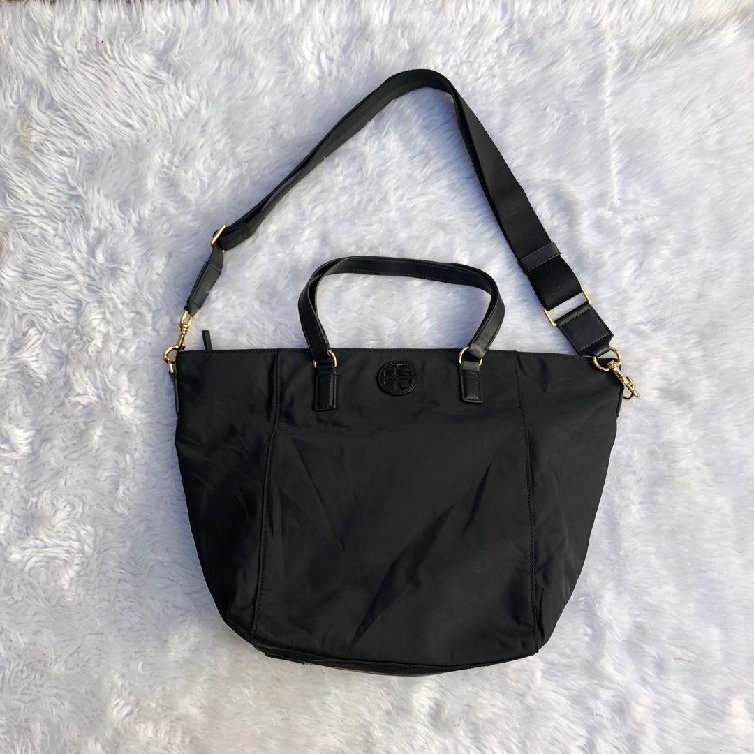 TORY BURCH TILDA NYLON SLOUCHY TOTE 2WAY Luxury Bags Wallets on Carousell