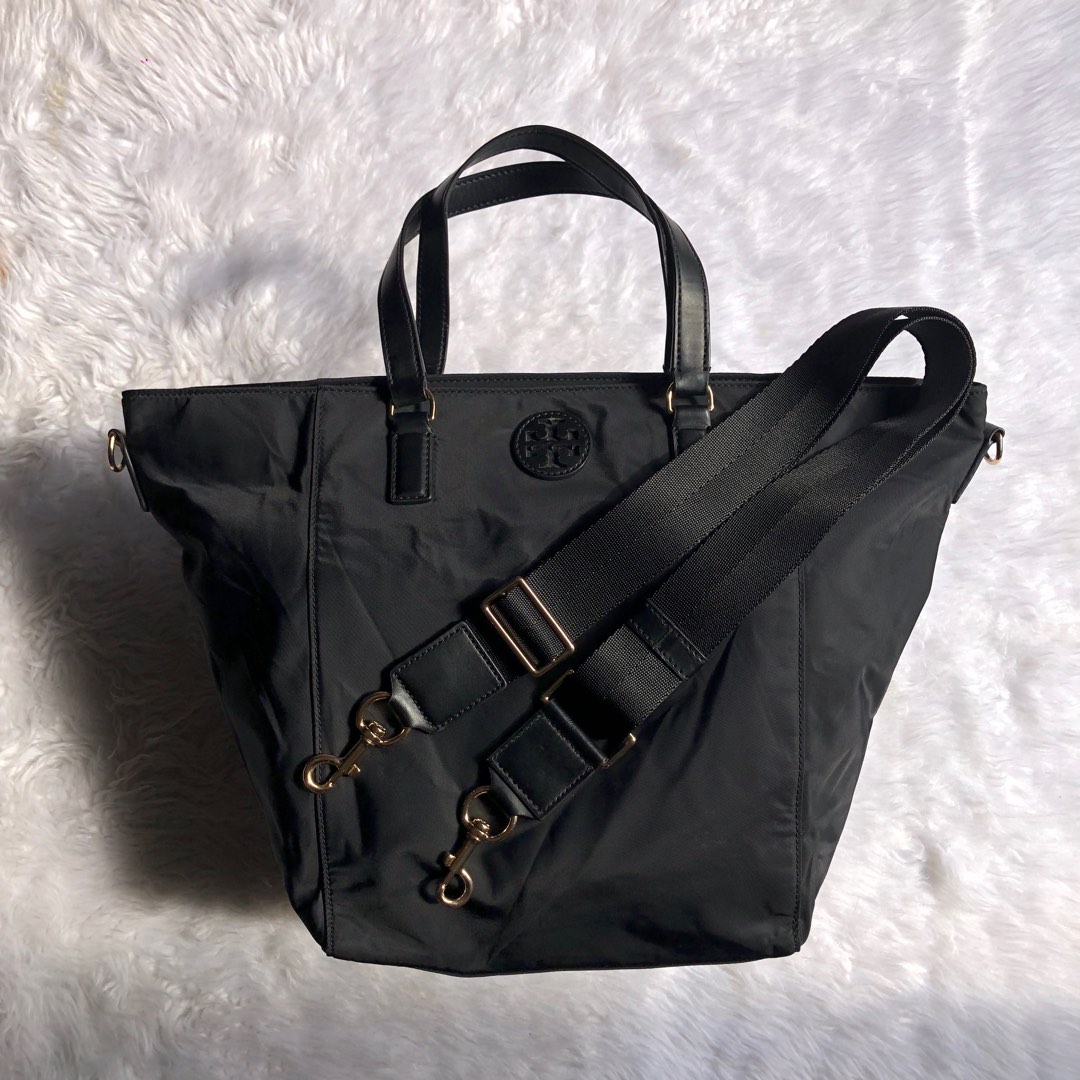 TORY BURCH TILDA NYLON SLOUCHY TOTE 2WAY Luxury Bags Wallets on Carousell