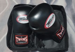Twins BGLL-1 All Black Lace-Up Boxing Gloves 12oz