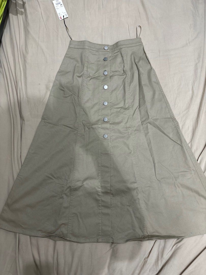 Uniqlo chino front button skirt deals