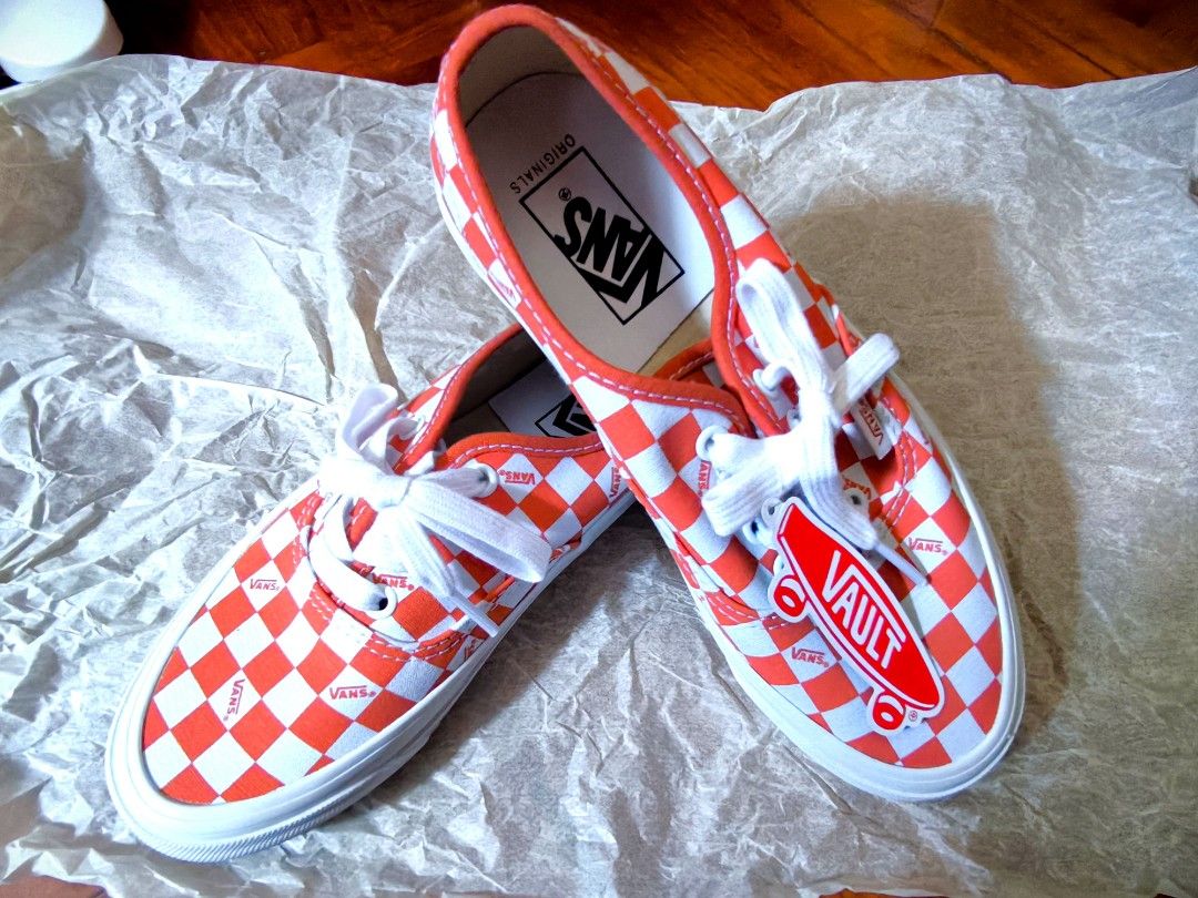 Vans checkers 鞋Vault Authentic Slipon (brand new) Size 37