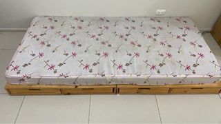 Varnished single pallet bed w/ 4 drawers, 4inch Uratex mattress and mattress topper for FREE