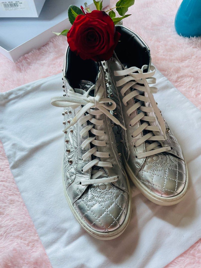 Versace sneakers Announcements on Carousell