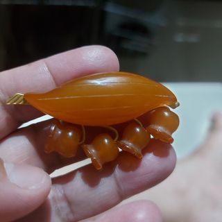 Vintage baltic amber pin/brooch lilly of the valley 2