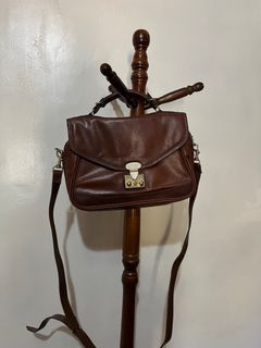 Vintage leather brown crossbody bag