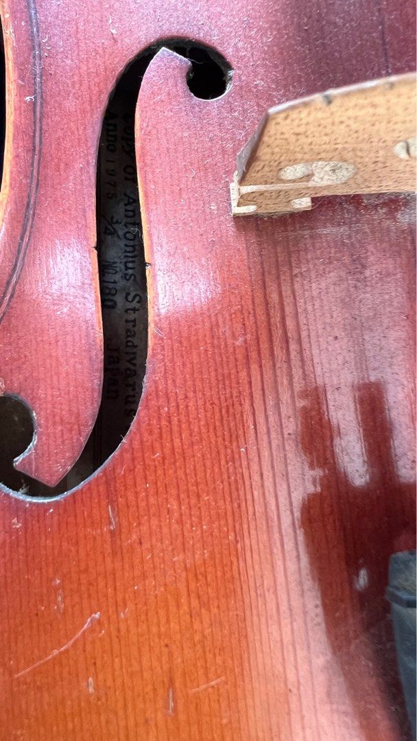 Violin Suzuki (Category: Musical Instruments) located in Quezon City. Submitted by anythingthriftyph (Listing ID 1301714933, Image 3). Description: Vintage Violin Japan made With Serial number 3/4 No bow included.