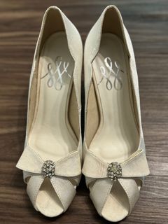 (Category: ) located in . Submitted by hermanas (Listing ID 1301699615, Image 1). Description: .