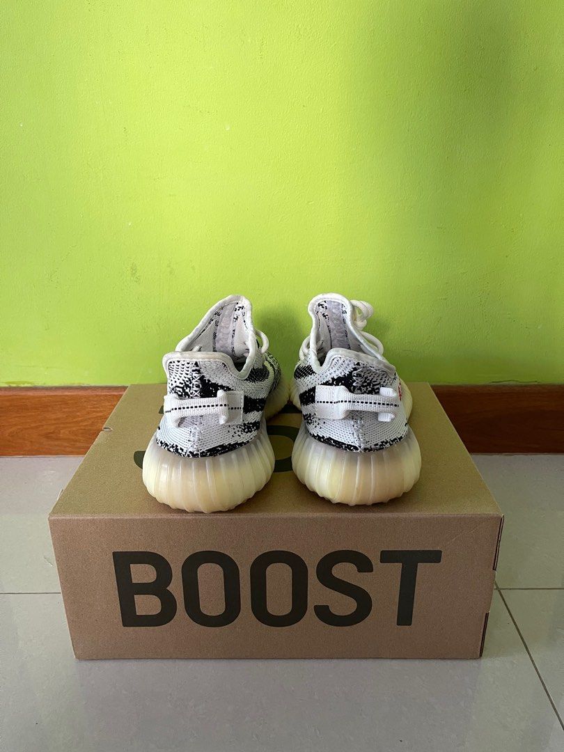 yeezy boost 350 v2 zebra green
