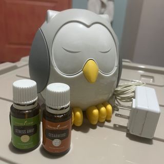 Young Living Feather the Owl Diffuser (2 free oils)