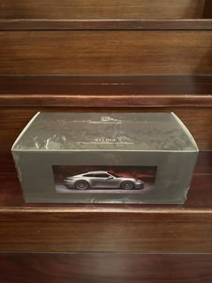 （分類：）位於 。 由 authentic_items_only 提交（商品編號 1301866075，圖片 1）。簡介： 。
