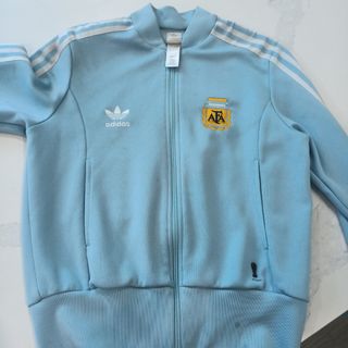 (Category: ) located in . Submitted by amandaon9store (Listing ID 1302023972, Image 1). Description: .