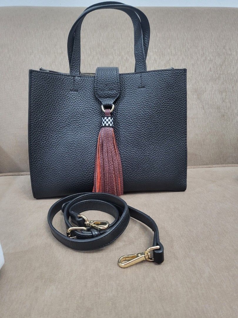Authentic Charriol Leather bag (Category: Luxury Bags & Wallets) located in Manila. Submitted by bagsstuffmanila (Listing ID 1301879553, Image 3). Description: AUTHENTIC CHARRIOL BAG Genuine Leather 2 way bag ( handbag + long strap).