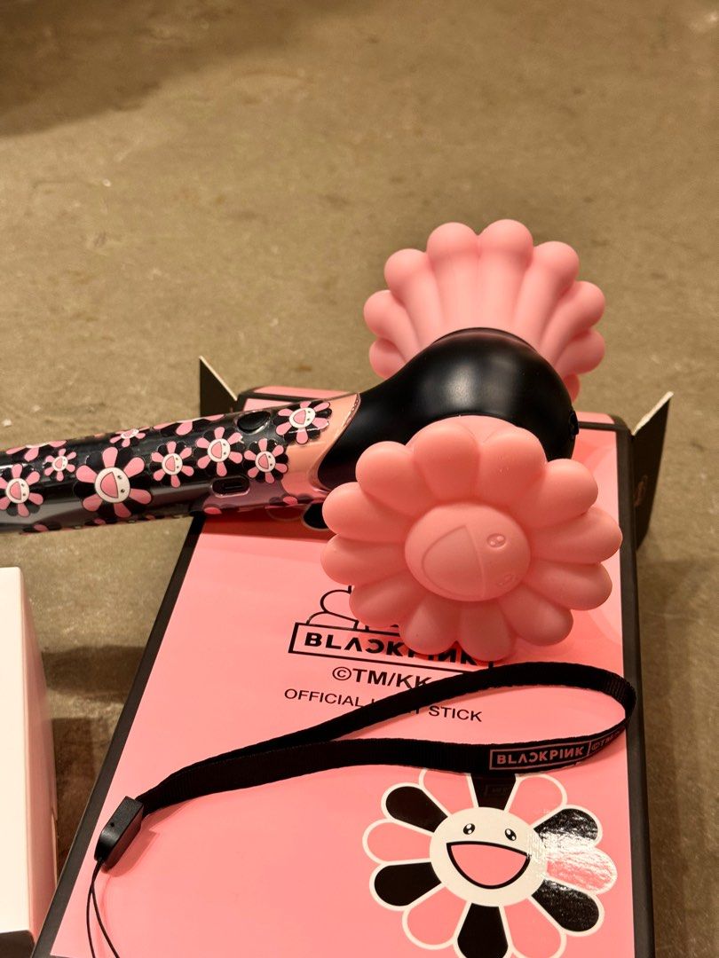 blackpink x 村上隆手錘仔演唱會Takashi Murakami Lightstick 