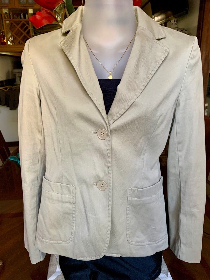 Blazer S-M (Category: Coats, Jackets and Outerwear) located in Guagua. Submitted by rizza4 (Listing ID 1301907752, Image 2). Description: Light khaki, Xs - M, No flaws, Bossini brand with inner lining, Clean ready to wear.